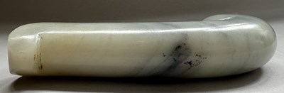 Lot 10 - AN INDIAN KHANJAR HILT, 18TH CENTURY