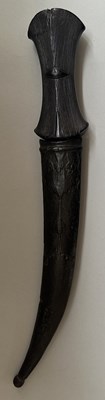Lot 19 - AN OTTOMAN EBONY-HILTED DAGGER, PROBABLY TURKEY, 18TH CENTURY