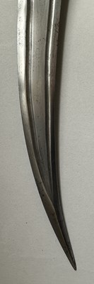 Lot 19 - AN OTTOMAN EBONY-HILTED DAGGER, PROBABLY TURKEY, 18TH CENTURY