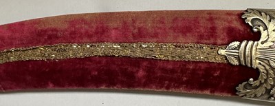 Lot 20 - A LARGE OTTOMAN DAGGER WITH EBONY HILT OF INDIAN KHANJAR FORM, TURKEY, LATE 18TH/EARLY 19TH CENTURY