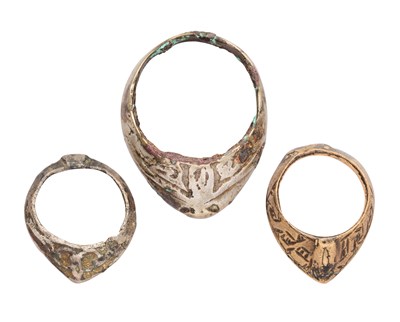 Lot 36 - THREE SMALL OTTOMAN ARCHER’S RINGS, 15TH/17TH CENTURY
