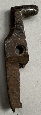 Lot 56 - A VERY RARE FRENCH 54 BORE WHEEL-LOCK LONG HOLSTER PISTOL, ALSACE OR LORRAINE, EARLY 17TH CENTURY
