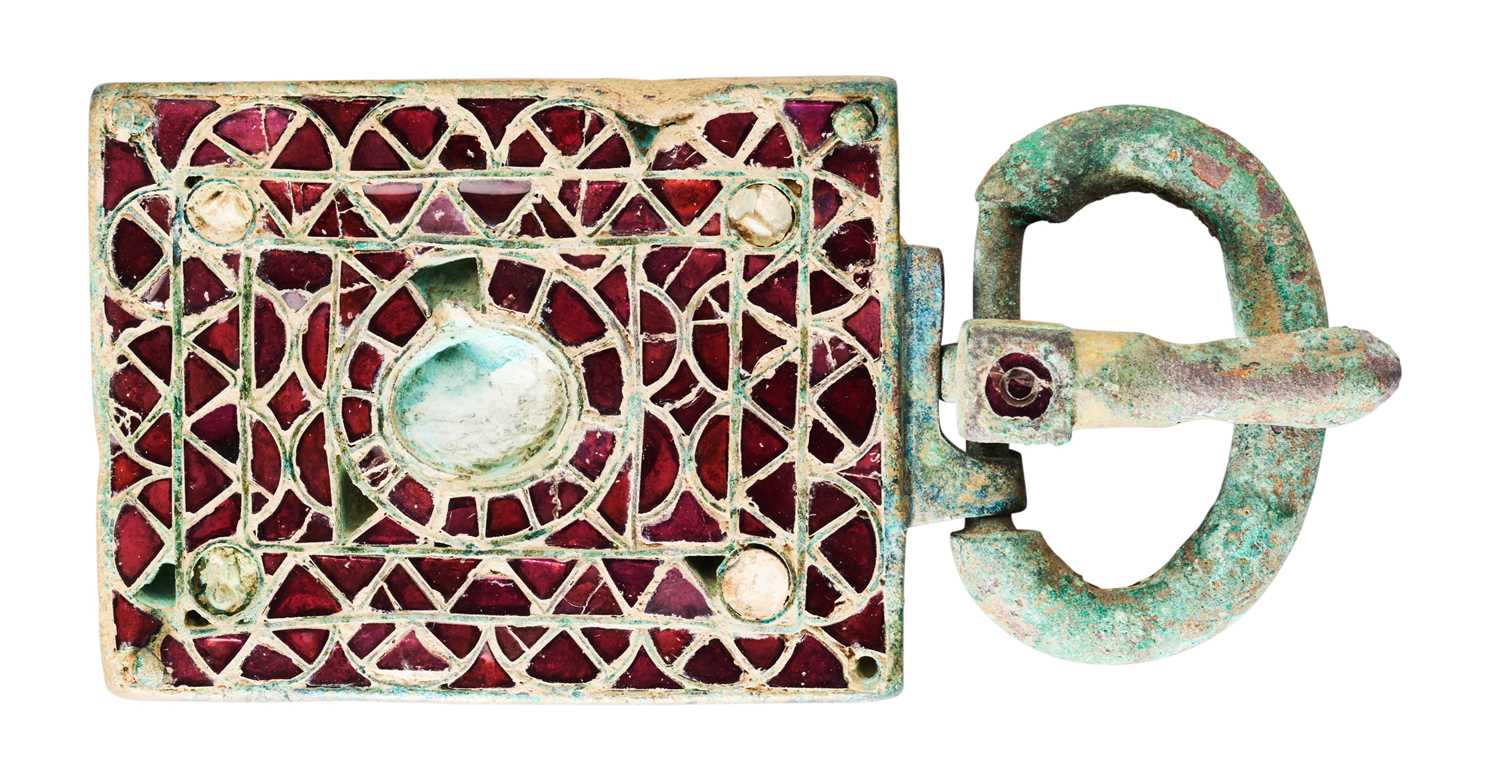 Lot 47 - A VERY RARE VISIGOTHIC BELT BUCKLE, CIRCA 550-600, PROBABLY SOUTHERN FRENCH OR SPANISH