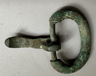 Lot 47 - A VERY RARE VISIGOTHIC BELT BUCKLE, CIRCA 550-600, PROBABLY SOUTHERN FRENCH OR SPANISH