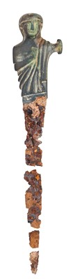 Lot 46 - A RARE ETRUSCAN OR EARLY ROMAN HANDLE, PROBABLY FOR A KNIFE, 9TH TO 1ST CENTURY BC OR LATER