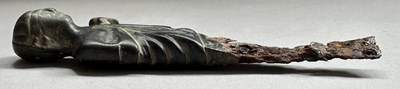 Lot 46 - A RARE ETRUSCAN OR EARLY ROMAN HANDLE, PROBABLY FOR A KNIFE, 9TH TO 1ST CENTURY BC OR LATER