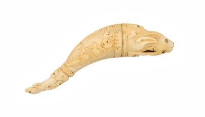 Lot 33 - A VERY RARE MUGHAL IVORY PRIMING-FLASK, 17TH CENTURY