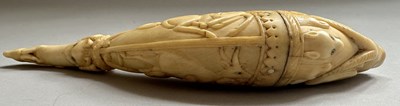 Lot 33 - A VERY RARE MUGHAL IVORY PRIMING-FLASK, 17TH CENTURY