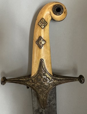 Lot 6 - A HEAVY INDIAN SABRE BLADE FROM THE TALPUR ARMOURY, THE BLADE 18TH CENTURY; THE HILT 19TH CENTURY