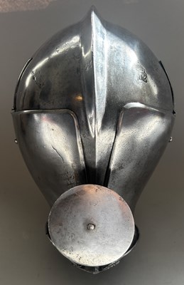 Lot 53 - AN EXTREMELY RARE ITALIAN ARMET FROM THE MISSAGLIA WORKSHOP, MILAN, MID-LATE 15TH CENTURY