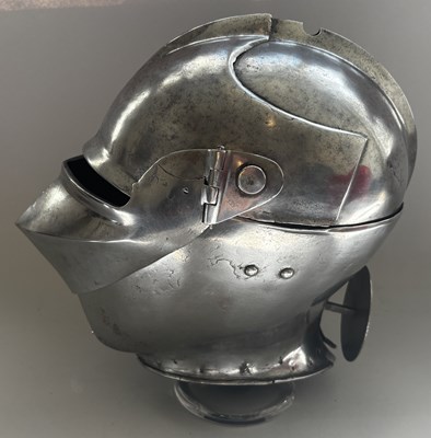 Lot 53 - AN EXTREMELY RARE ITALIAN ARMET FROM THE MISSAGLIA WORKSHOP, MILAN, MID-LATE 15TH CENTURY