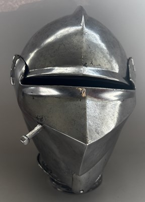 Lot 53 - AN EXTREMELY RARE ITALIAN ARMET FROM THE MISSAGLIA WORKSHOP, MILAN, MID-LATE 15TH CENTURY