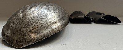 Lot 37 - AN OTTOMAN BAZU BAND, TURKEY, 17TH CENTURY OR PERHAPS EARLIER
