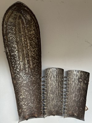 Lot 37 - AN OTTOMAN BAZU BAND, TURKEY, 17TH CENTURY OR PERHAPS EARLIER