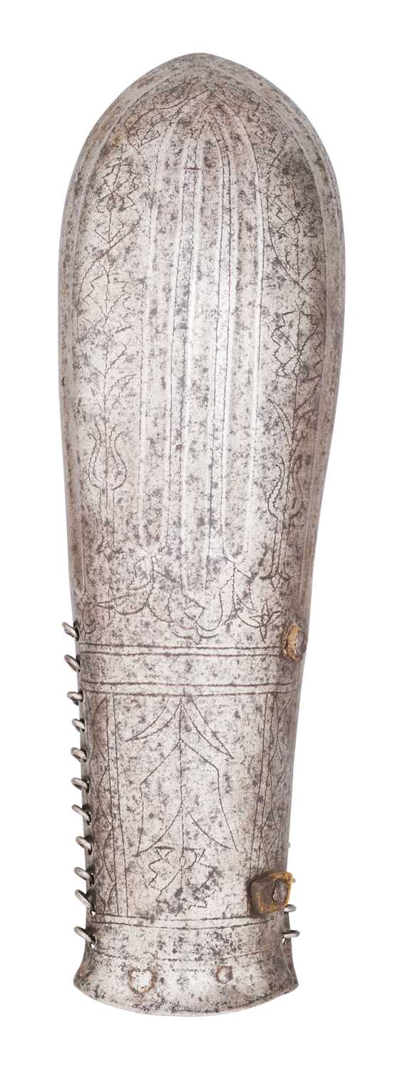 Lot 37 - AN OTTOMAN BAZU BAND, TURKEY, 17TH CENTURY OR PERHAPS EARLIER