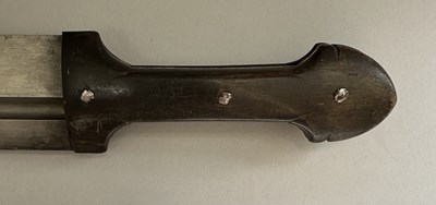 Lot 27 - A LARGE CAUCASIAN KINDJAL IN FINE CONDITION, SIGNED MUHAMMED [BIN?] HUSSAIN, 19TH CENTURY