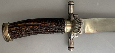 Lot 51 - A CONTINENTAL WHITE-METAL MOUNTED HUNTING HANGER, 19TH CENTURY