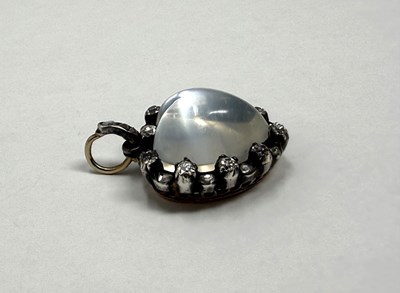 Lot 325 - VICTORIAN MOONSTONE AND DIAMOND PENDENT HEART, 1890s