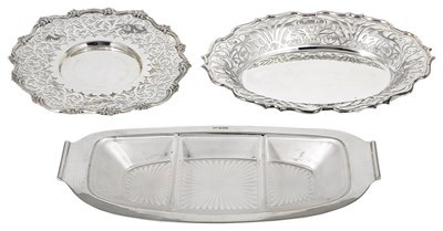 Lot 288 - A VICTORIAN SILVER STAND