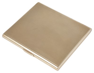 Lot 394 - A GOLD CIGARETTE CASE