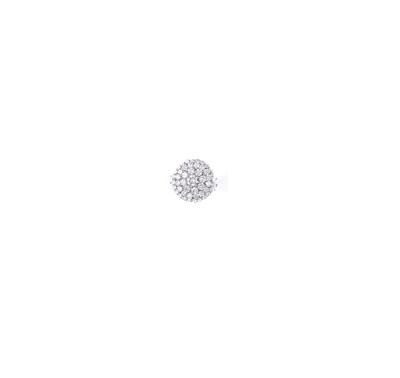 Lot 779 - DIAMOND DRESS RING
