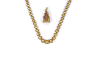 Lot 789 - A GOLD BEAD NECKLACE