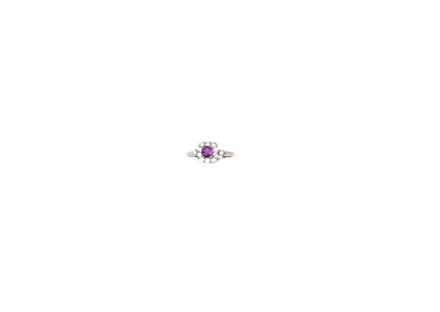 Lot 795 - RUBY AND DIAMOND RING