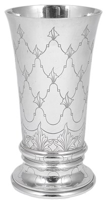 Lot 332 - AN ART DECO SILVER BEAKER