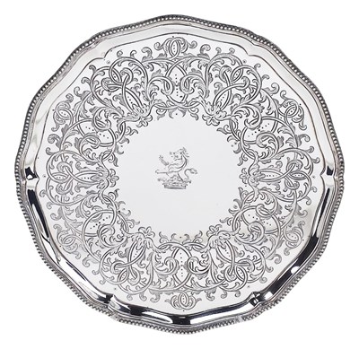 Lot 124 - A GEORGE III SILVER SALVER