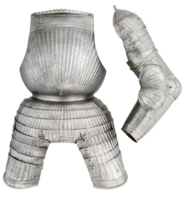 Lot 203 - RARE ELEMENTS FROM AN INNSBRUCK FLUTED MAXIMILIAN ARMOUR BY A MEMBER OF THE TREYTZ FAMILY